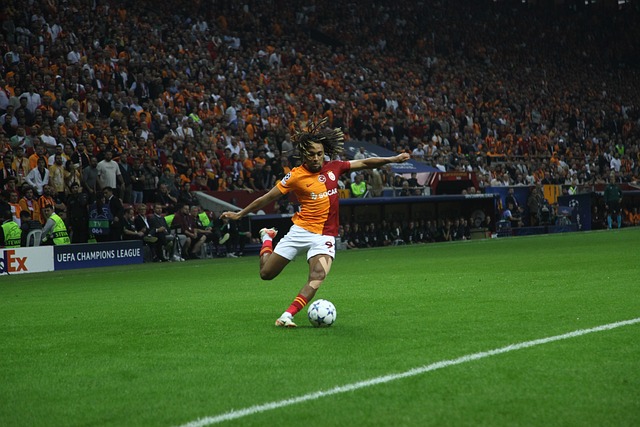 欧国联-C罗破门葡萄牙三度逆袭 加时总分5-3丹麦进四强.